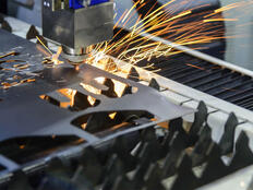 LASER- UND PLASMASCHNEIDERAUCH